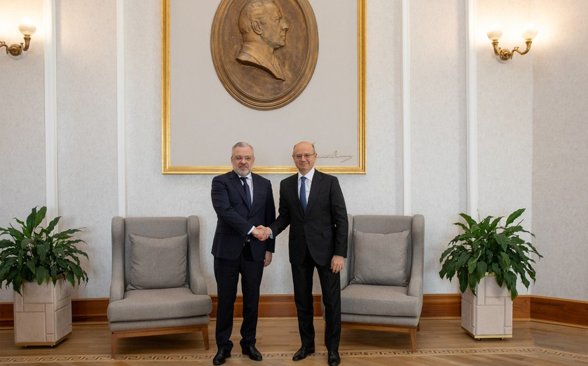 Ukrayna Azərbaycanla iqtisadi əməkdaşlıq planı imzaladı