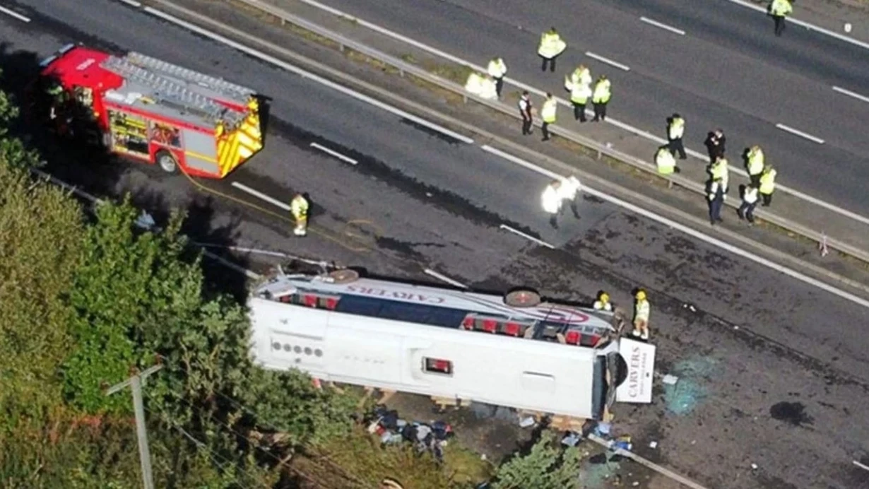 Məktəb avtobusu aşdı - 1 ölü, 21 yaralı
