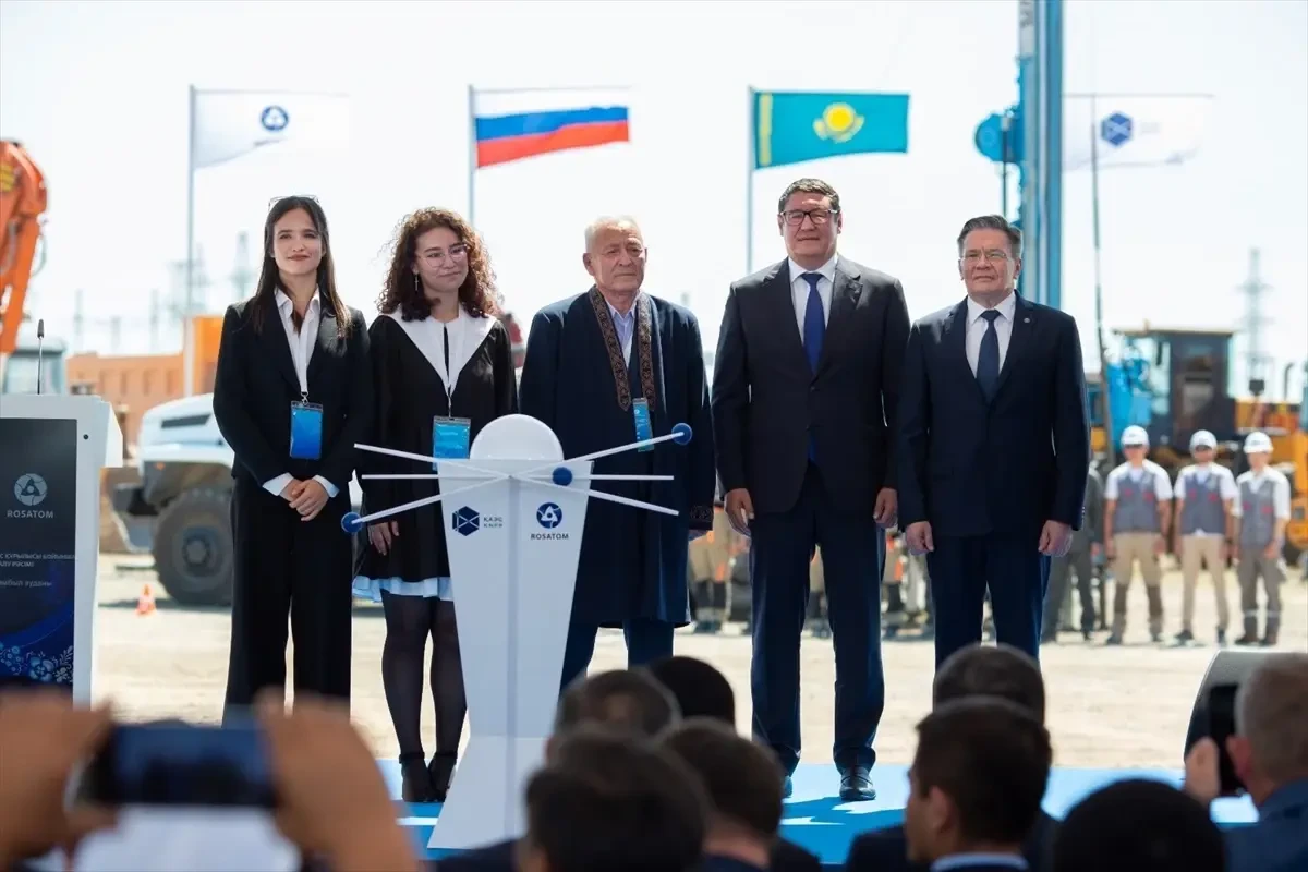Qazaxıstanda ilk atom elektrik stansiyasının tikintisinə başlanıldı