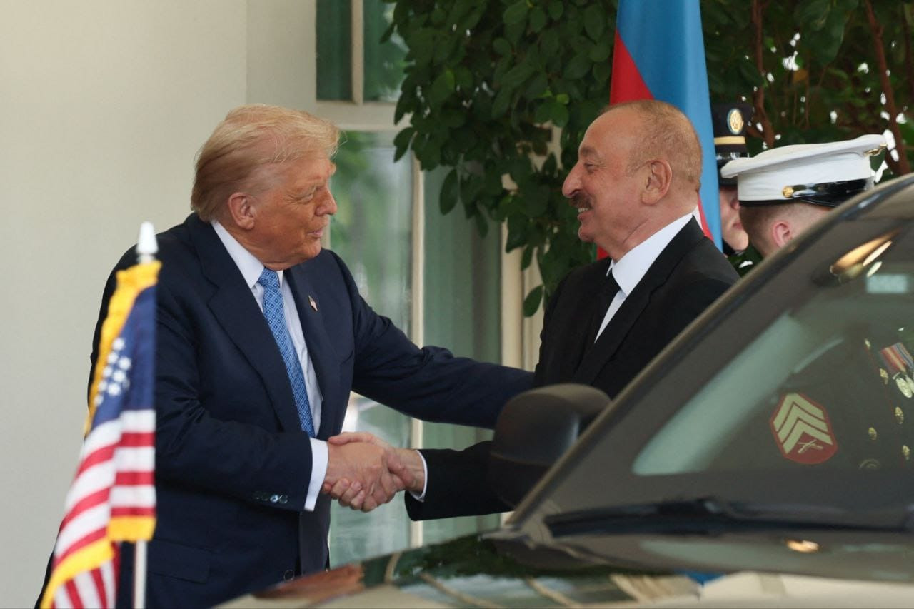 Donald Tramp Ağ Evdə İlham Əliyevi qarşıladı - VİDEO