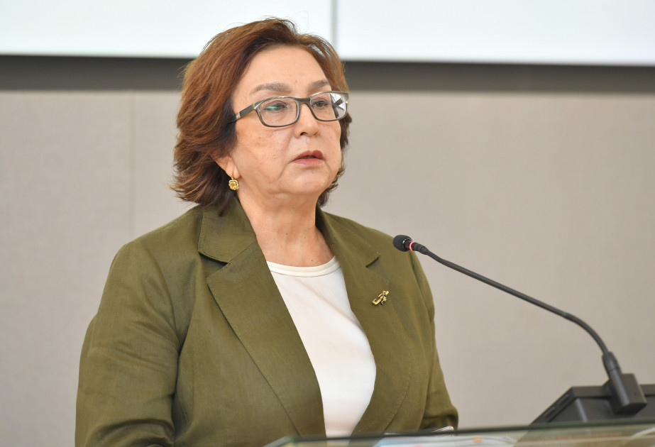 “İxtisas seçimini özünüz edin” - Məleykə Abbaszadə