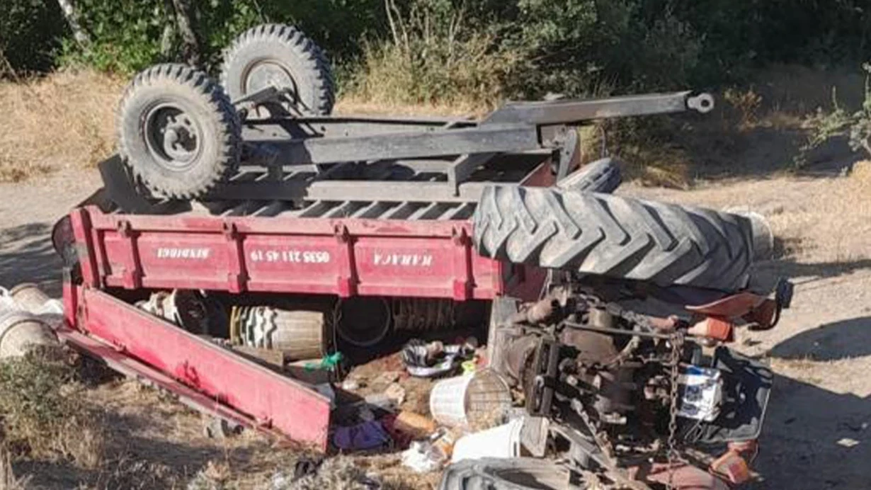 İşçiləri daşıyan traktor aşdı - Ölən və yaralananlar var