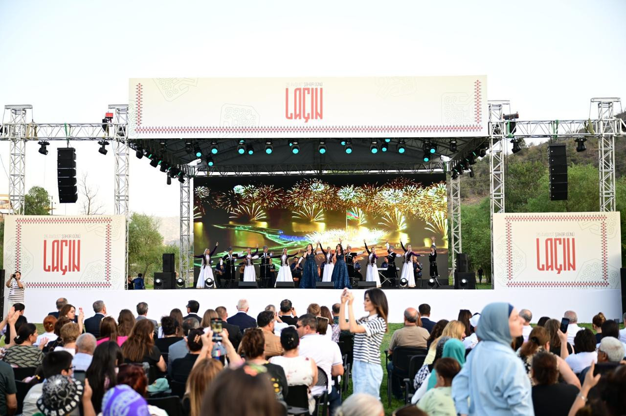 Laçın Şəhəri Günü münasibətilə möhtəşəm konsertdən FOTOLAR