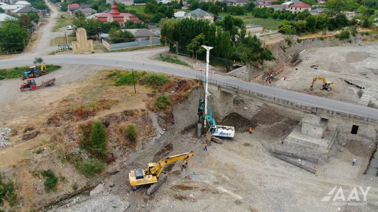 Yeni körpünün inşası davam etdirilir - VİDEO/FOTO