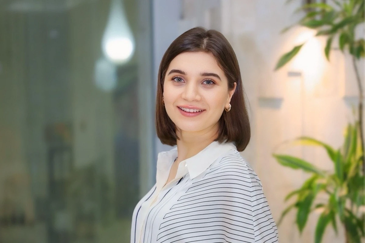 Elnarə Baxış vəzifəsindən ayrıldı