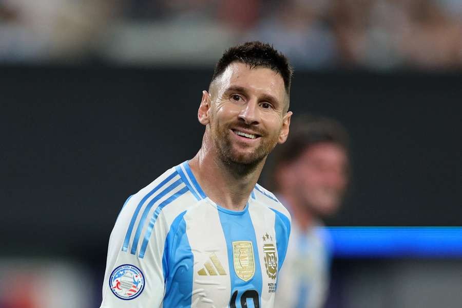 Messi Argentinada son oyununa çıxdı - VİDEO