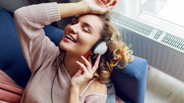 Yaş artdıqca musiqi zövqü necə dəyişir?&nbsp;