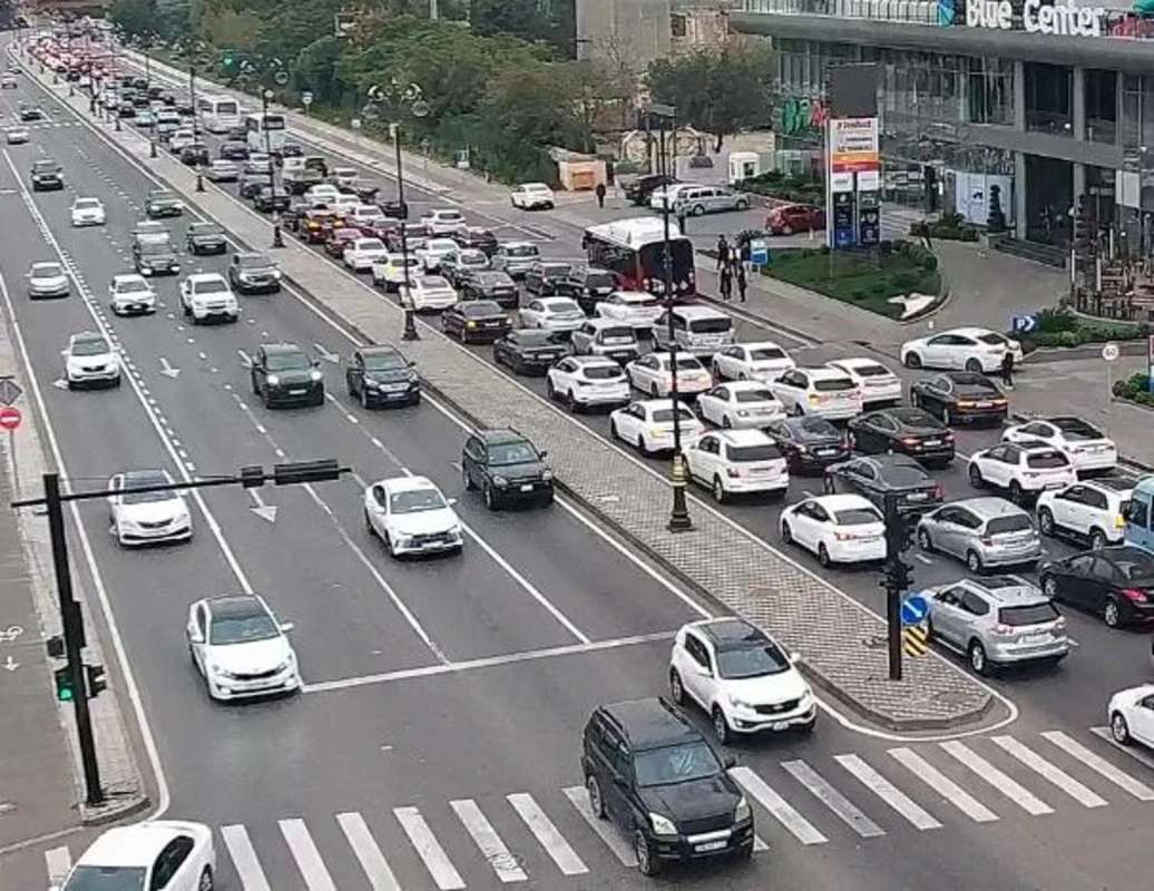 Paytaxtda sıxlıq olan küçələrin SİYAHISI