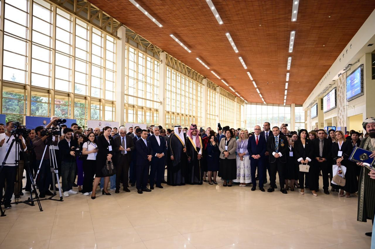 XI Bakı Beynəlxalq Kitab Sərgisinin açılış mərasimi keçirildi - FOTOLAR