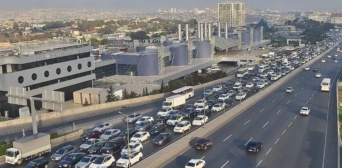 Paytaxtda sıxlıq olan küçələrin SİYAHISI