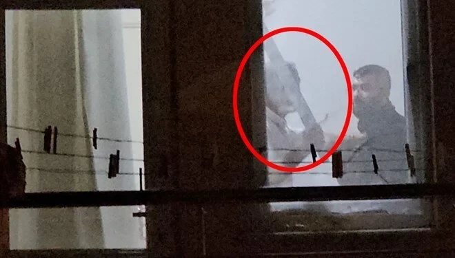 Şok olay! Dostunu qılıncla girov götürdü