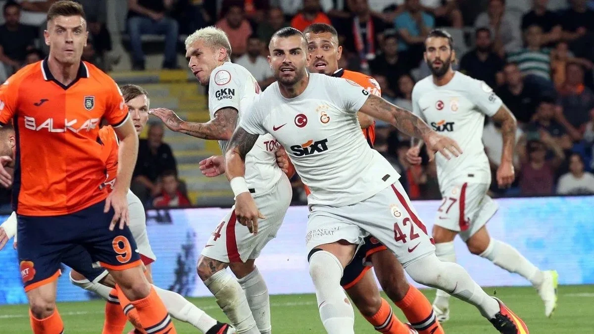 \"Qalatasaray\" qələbə qazandı