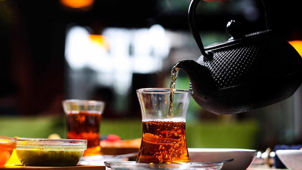 Gündə 4 stəkan çay içmək ziyanlıdır, yoxsa faydalı? 