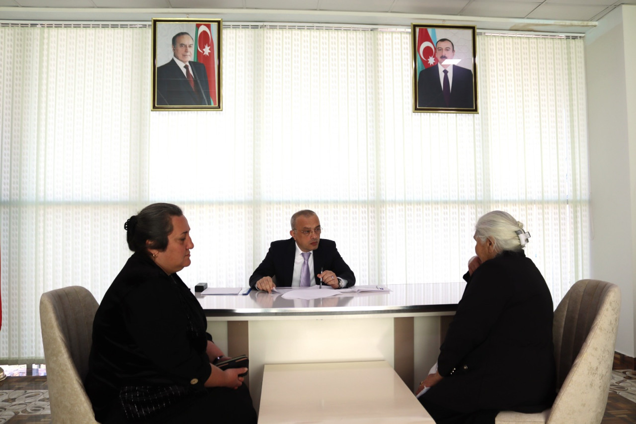 Zaur Mikayılov vətəndaşları qəbul etdi - FOTOLAR
