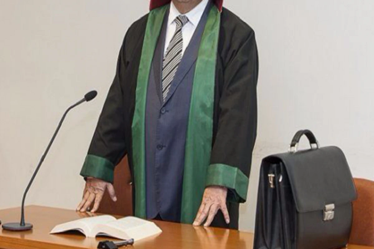 Azərbaycanda vəkilin meyiti oteldə tapıldı - FOTO