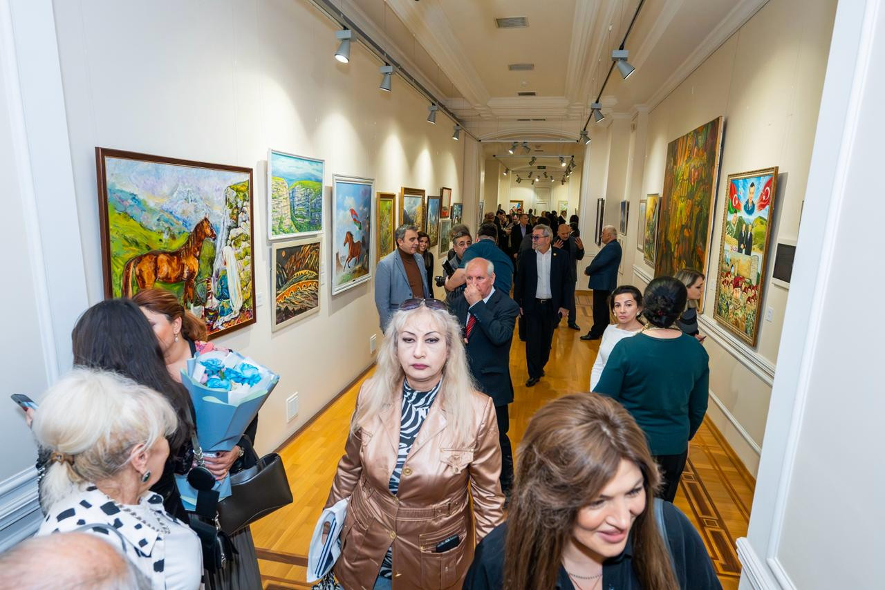 “Zəfərin rəngləri” adlı sərginin açılışı keçirildi - FOTOLAR