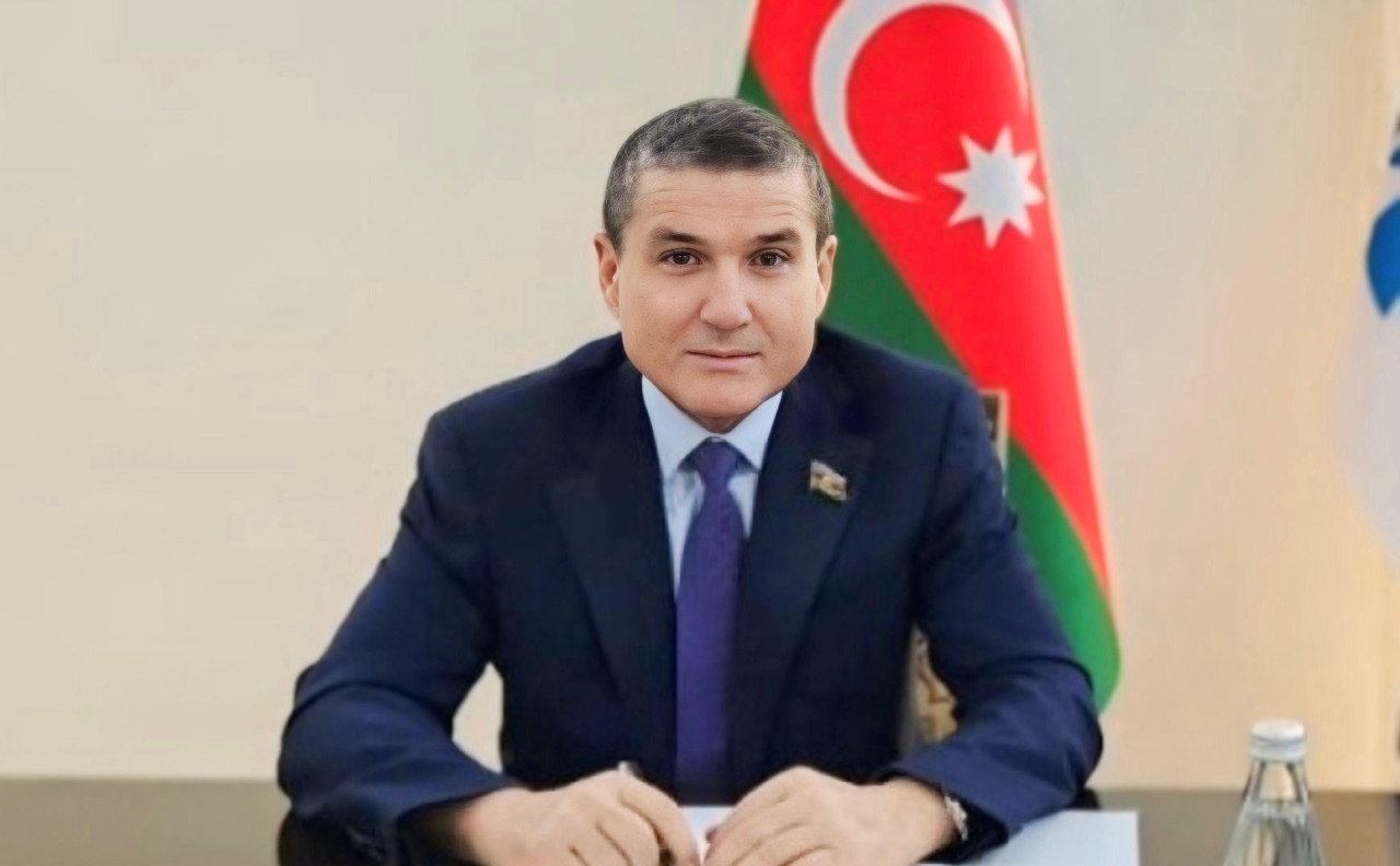 Bu deputat parlamentdə bir dəfə də danışmayıb