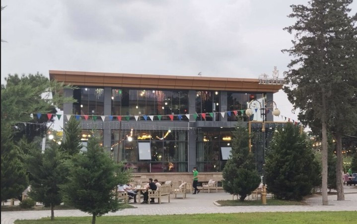 Bakıda məşhur restoranda partlayış - Qadın işçi öldü