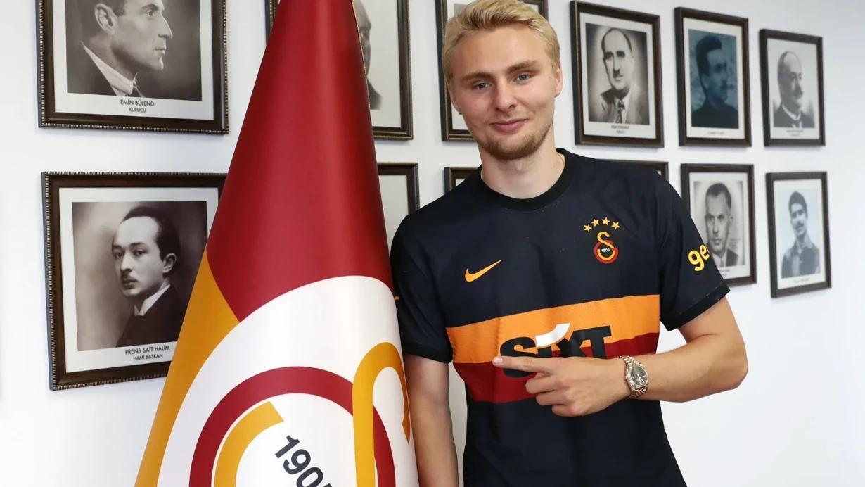 \"Qalatasaray\"la işim bitdi, geri dönməyəcəyəm\" - Məşhur futbolçu açıqladı