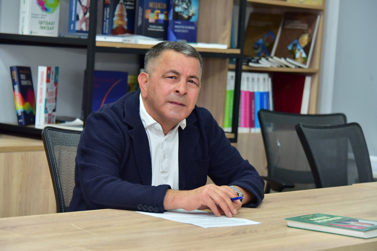 Politoloqun GÜNAHDAN betər ÜZRÜ&nbsp; &nbsp;