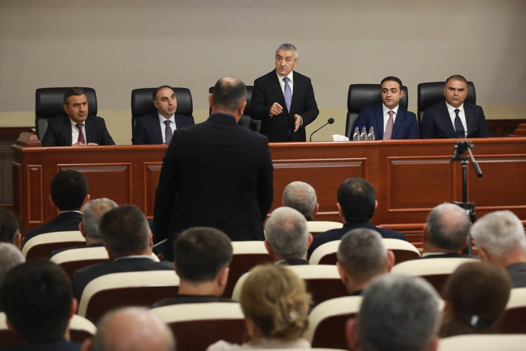 Bakıda qışa hazırlıq başladı - Tapşırıqlar verildi