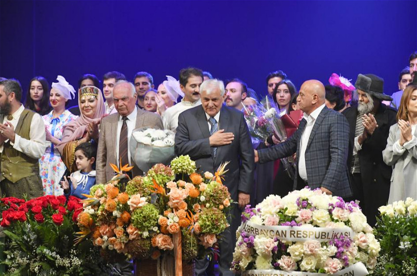 Kamal Abdullanın “Gülçöhrə və Əsgər” tamaşasının premyerası oldu - Fotolar