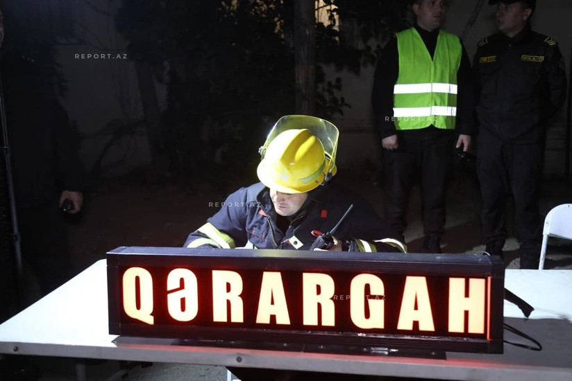 Yanğının baş verdiyi binanın qarşısında qərargah YARADILDI - FOTO