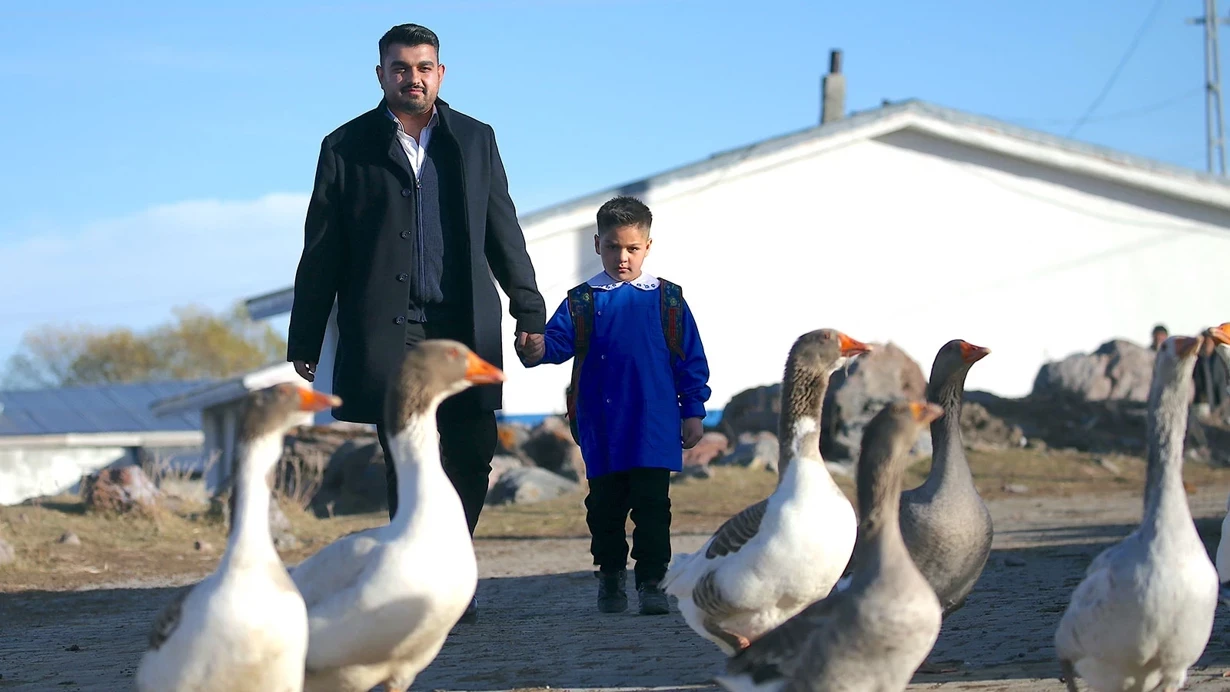 Bu məktəbin 1 müəllimi, 1 şagirdi var