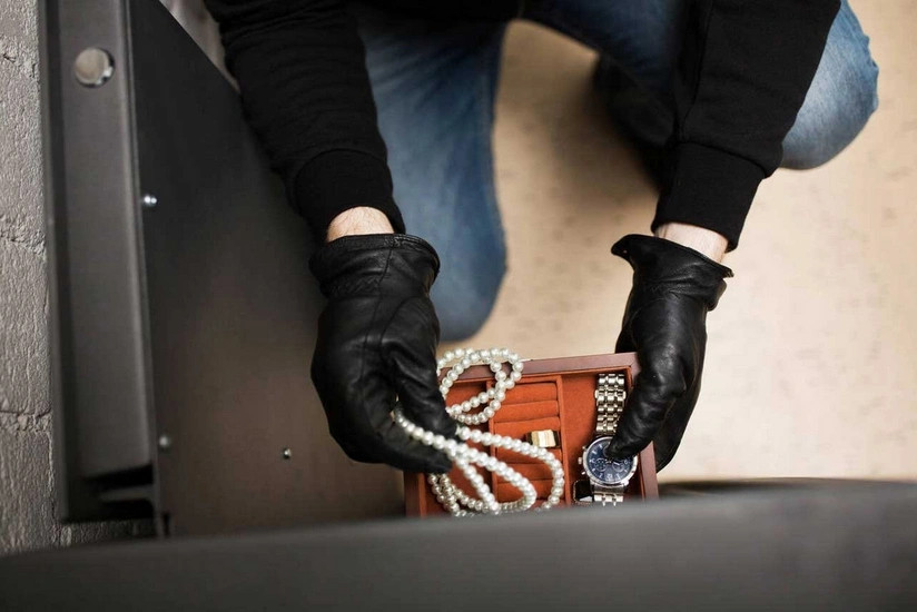 Bakıda 13 min manatlıq OĞURLUQ