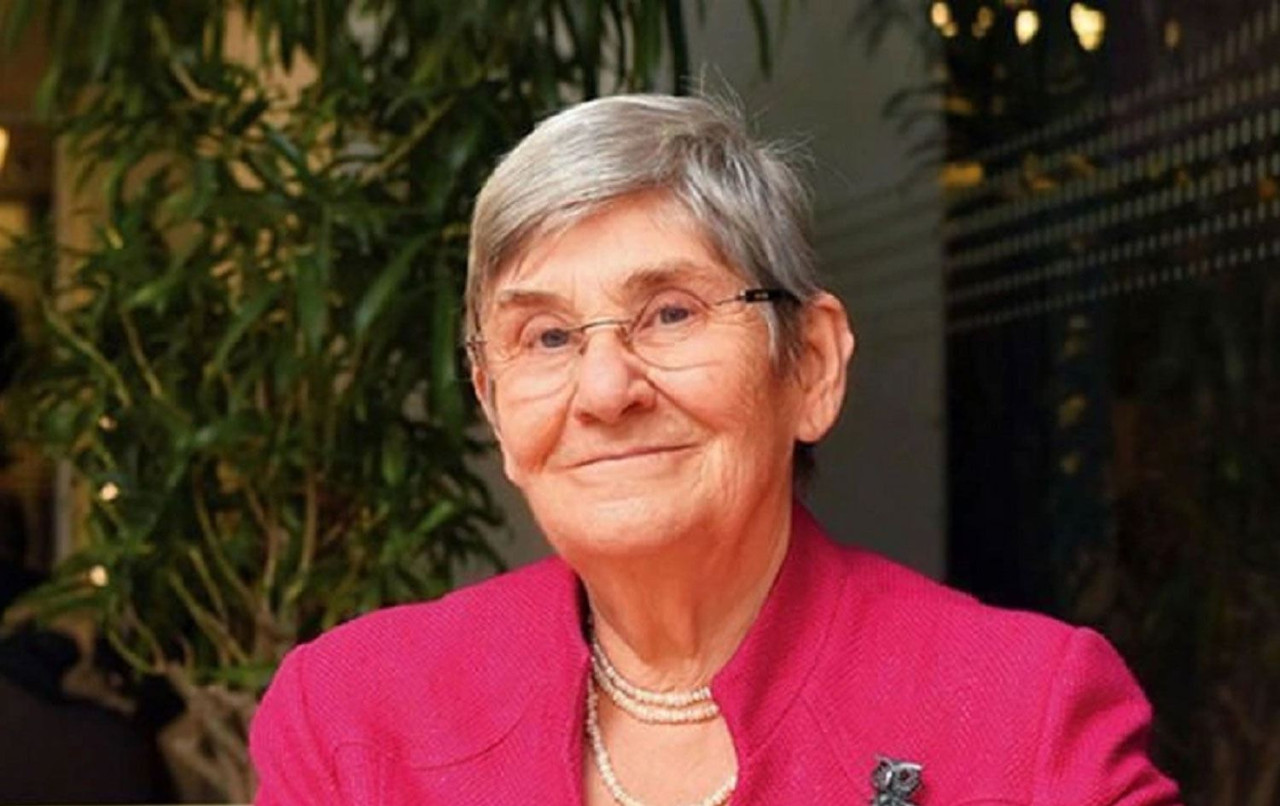 Məşhur şəxsə ağır itki - FOTO