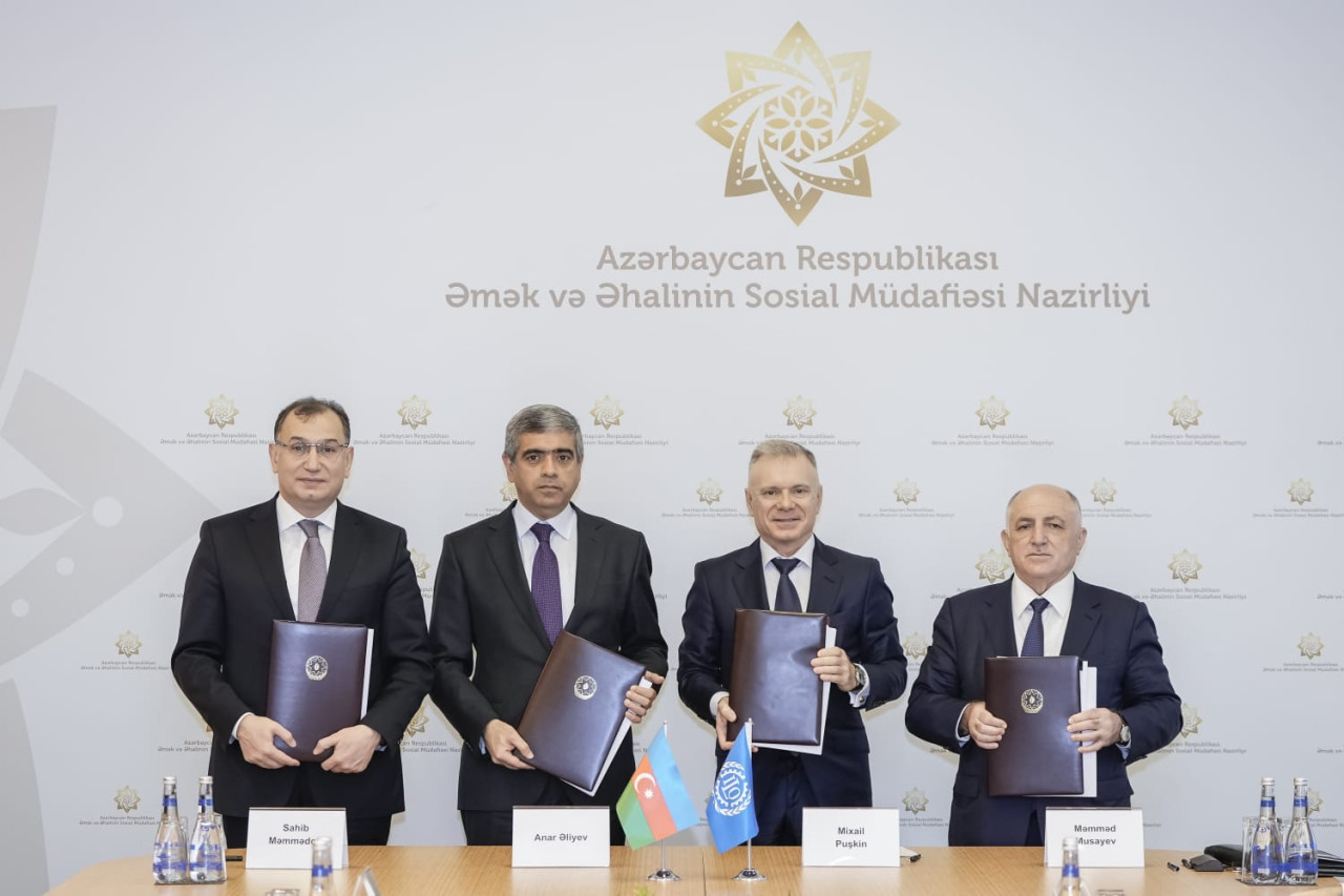 Azərbaycanla BƏT arasında “2025-2029-cu illər üçün Layiqli Əmək üzrə Ölkə Proqramı” imzalandı - Fotolar&nbsp;