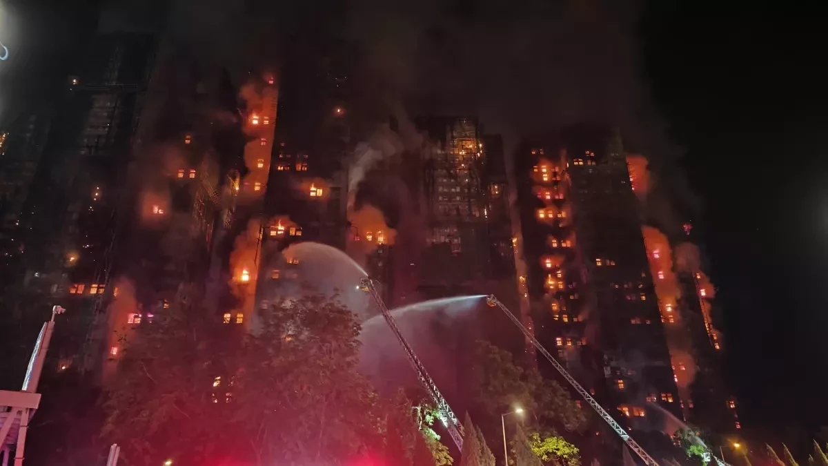 Honq Konqdakı dəhşətli yanğında ölü sayı bu qədər oldu - RƏQƏM