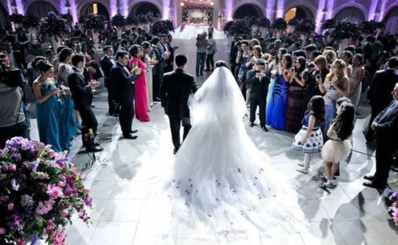 Toyda mahnı DAVASI - Yolun kəsib döydü