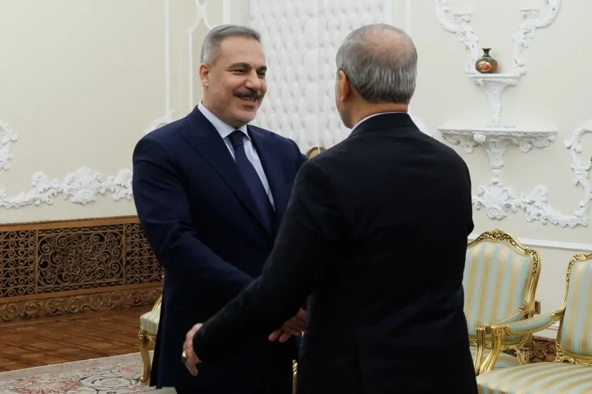 Hakan Fidan Pezeşkianla görüşdü