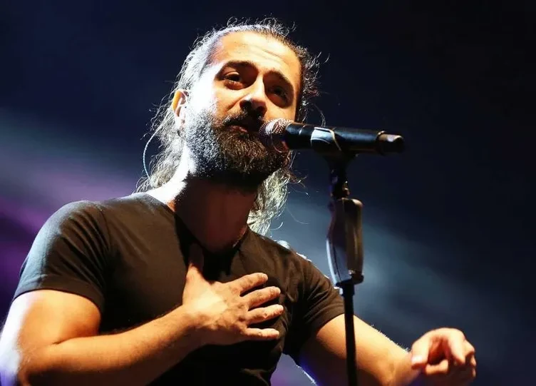 Səhnəyə pul atdılar - Tanınmış müğənni əsəbiləşdi