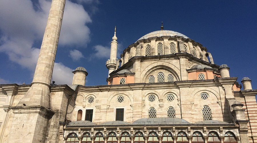 Məsciddən gələn qəribə səslər narahatlığa səbəb oldu