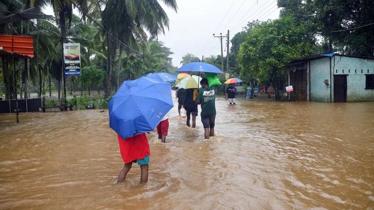 Şri-Lankada dəhşətli qasırğa - 158 ölü, 200 itkin
