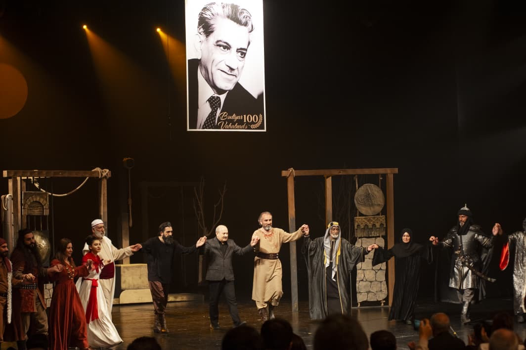 Şəki teatrı “Dar ağacı” tamaşasını təqdim etdi - FOTOLAR