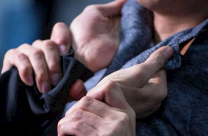 Atanın dişlərini qırdı, ana və oğulunu bıçaqladı - Türkiyədə şok hadisə