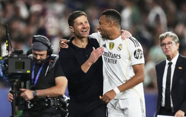 Alonso Mbappe və Ronaldonu müqayisə etdi