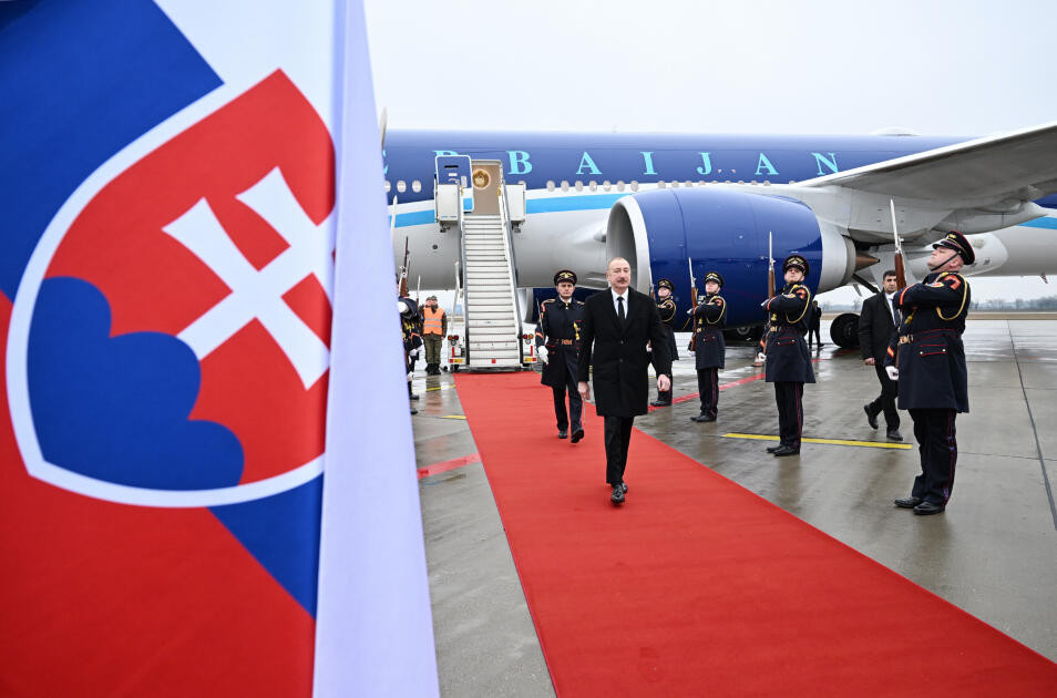 Prezident İlham Əliyev Slovakiyaya rəsmi səfərə gedib - FOTO&nbsp;
