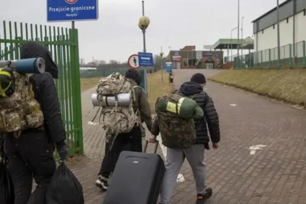 Ukraynalılar sürətlə ölkəni tərk edirlər