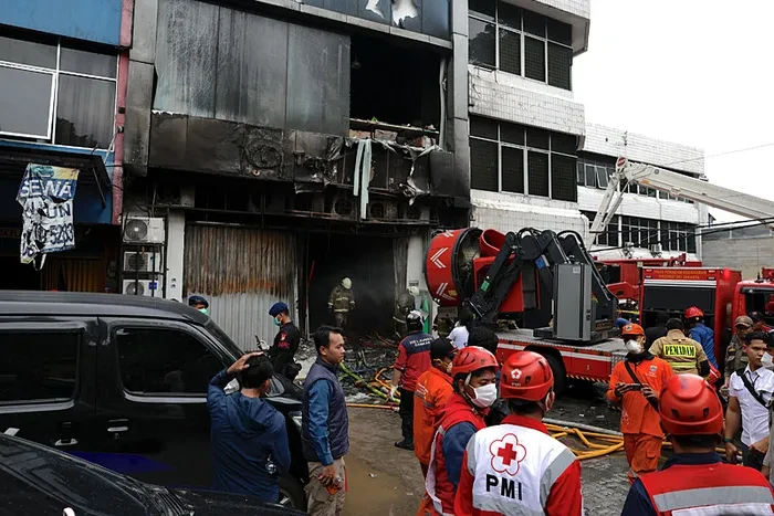 İndoneziyada yanğın faciəsi - 17 ölü