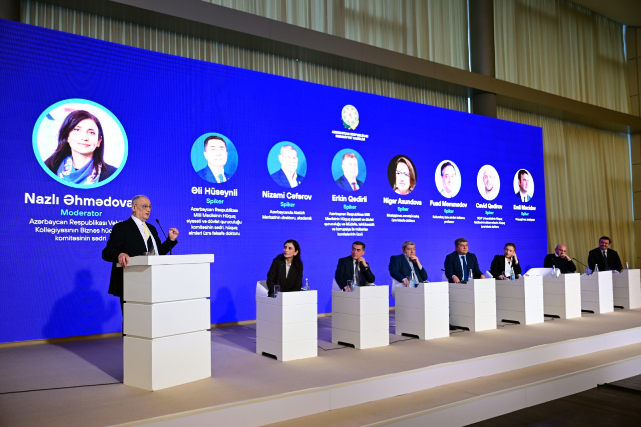 Forumun ilk paneli - \"Mədəniyyət və hüquq\"&nbsp;&nbsp;