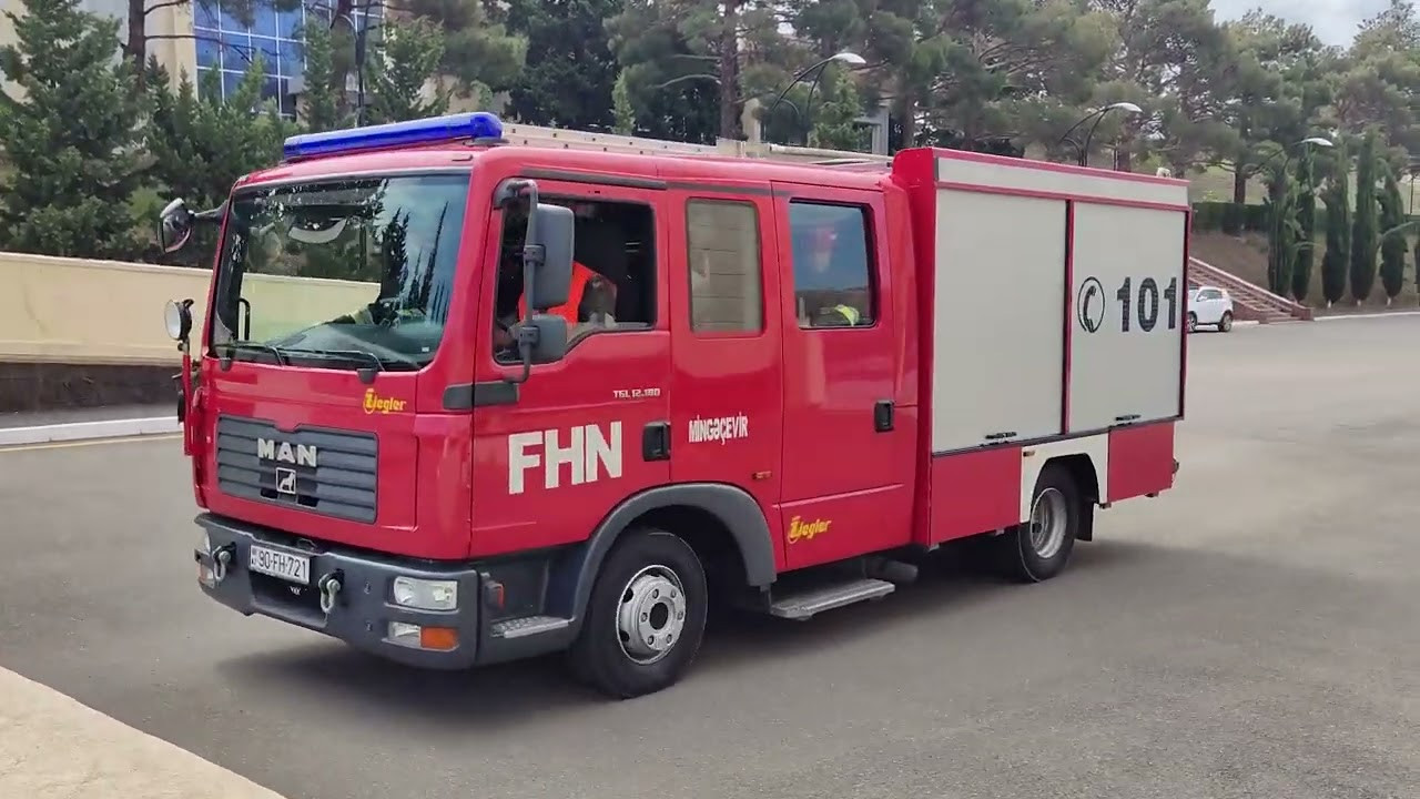 Bakıda “Porsche” qəzasında baş verən yanğının görüntüsü - VİDEO