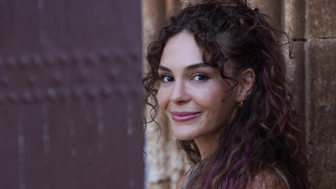 Türkiyəli məşhur aktrisa paylaşımı ilə gündəm oldu - FOTO