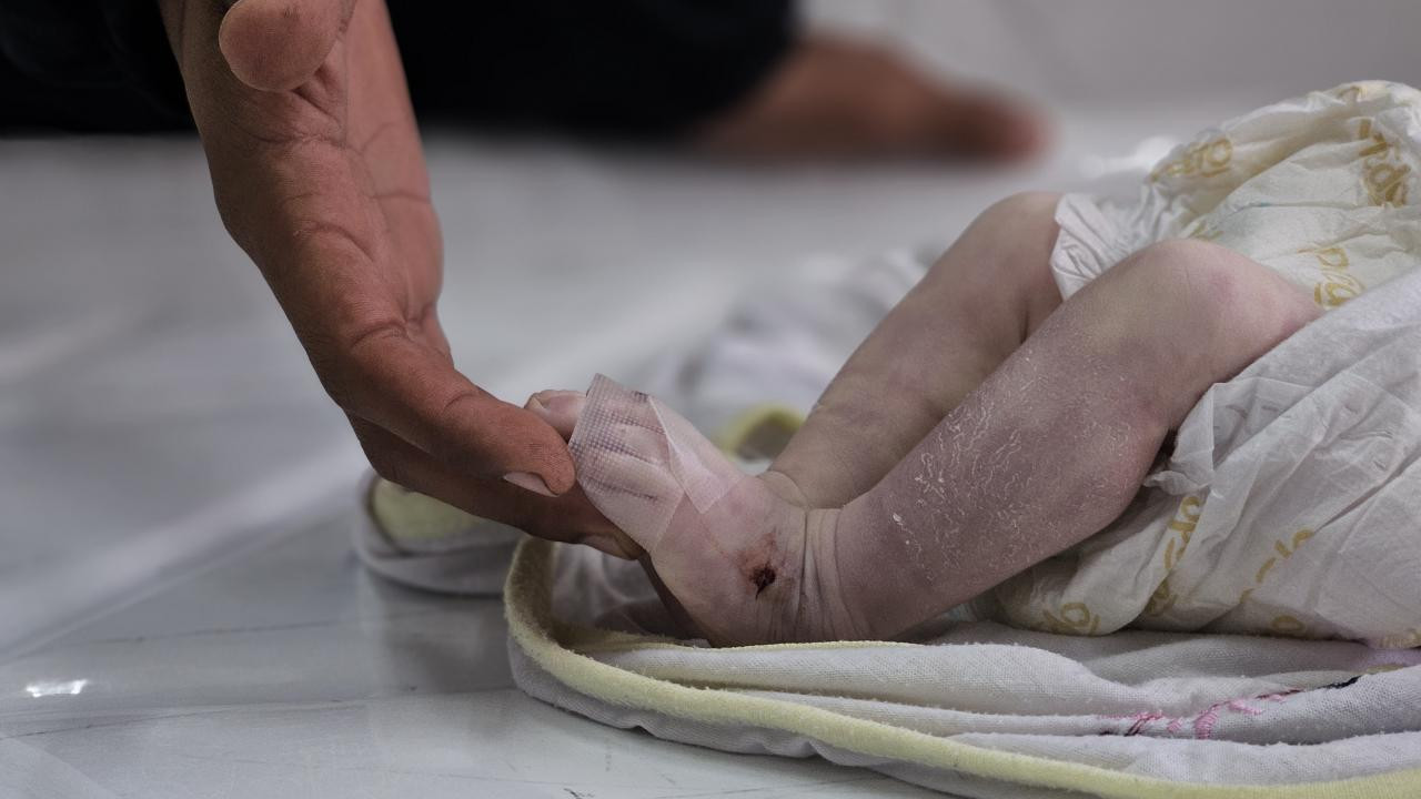 Qəzzada soyuqdan daha bir körpə həyatını itirdi