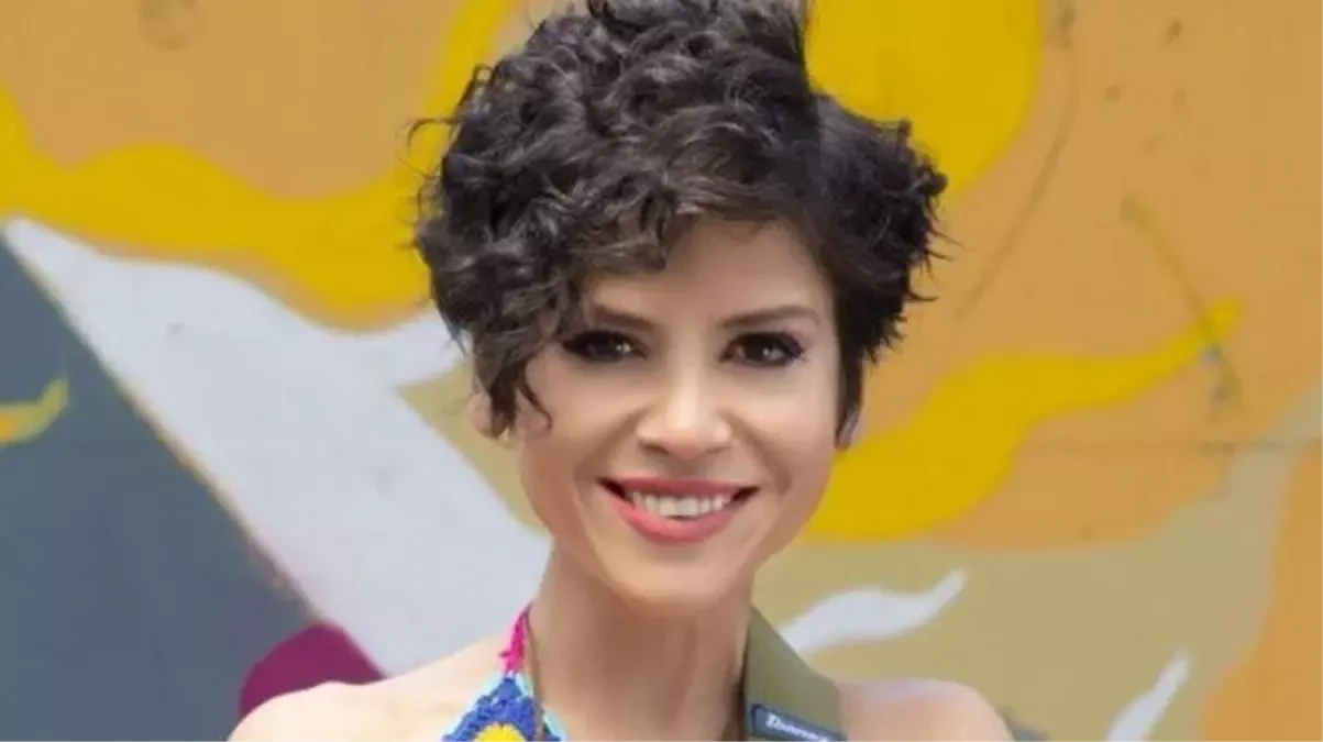 Məşhur türkiyəli müğənni ilk dəfə xəstəliyini açıqladı