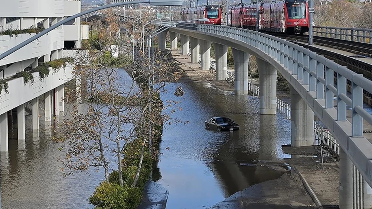 Kaliforniyada güclü yağışlar can aldı