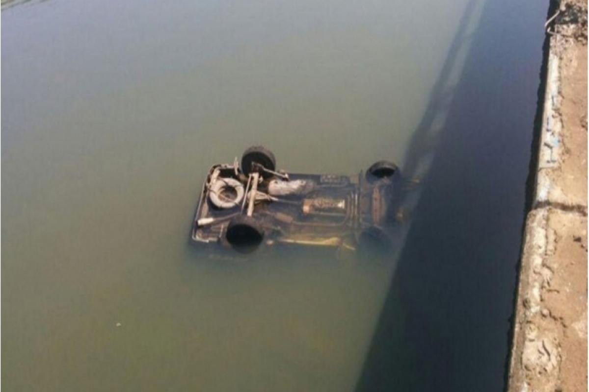 Sabirabadda maşın kanala aşdı - Sürücü öldü